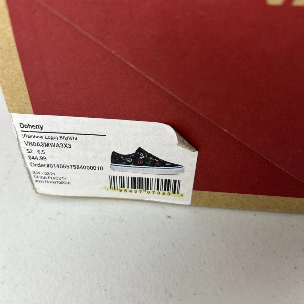Vans Doheny‎ Rainbow Logo Low Top Lace-ups Women's 6.5 W/Box